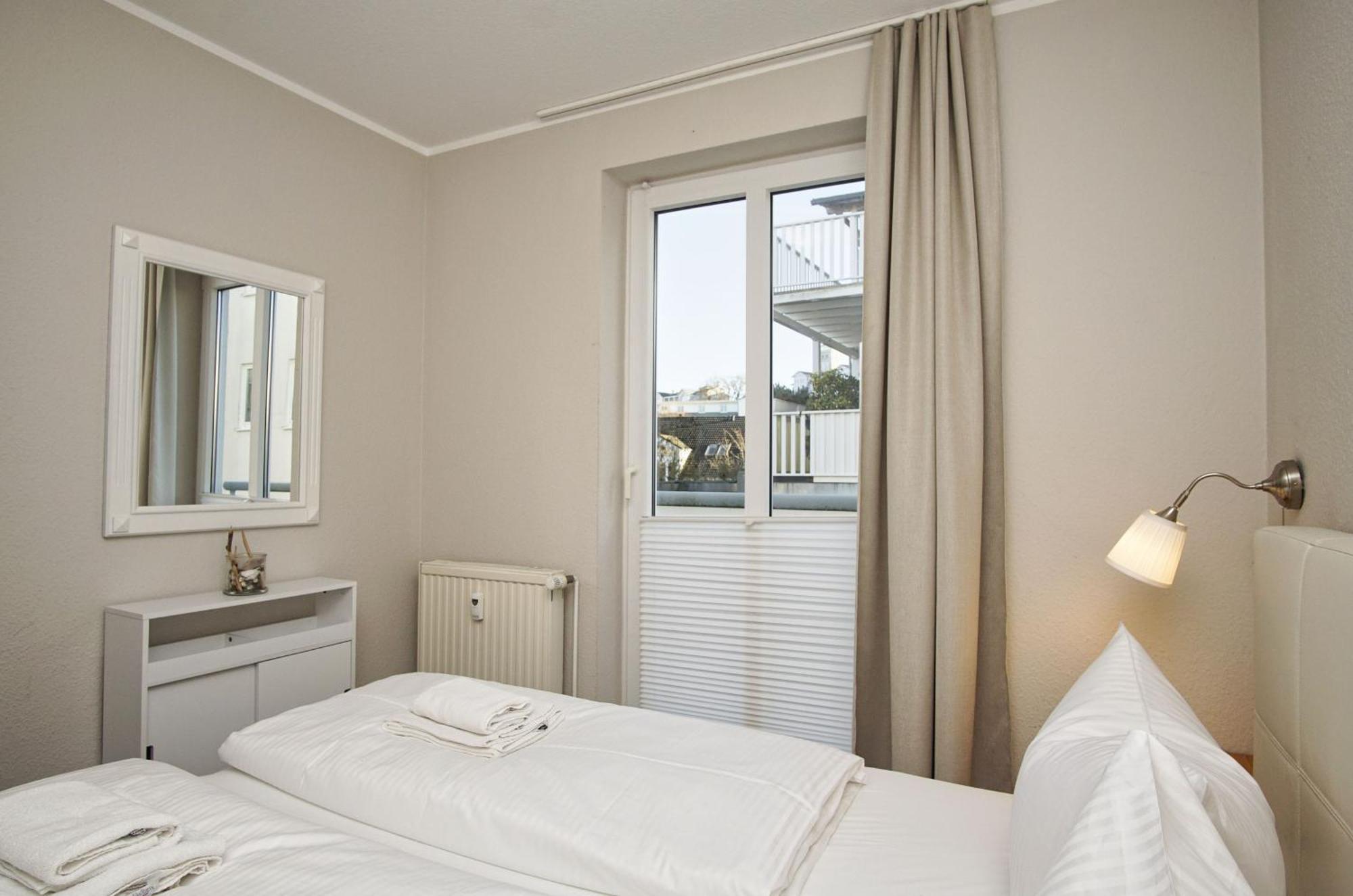 Zentrale Fewo Mit Balkon, Gratis Nutzung Vom Ahoi Erlebnisbad Und Sauna In Sellin - Villa Buskam Fewo 27 Goehren (Ruegen) Exterior foto